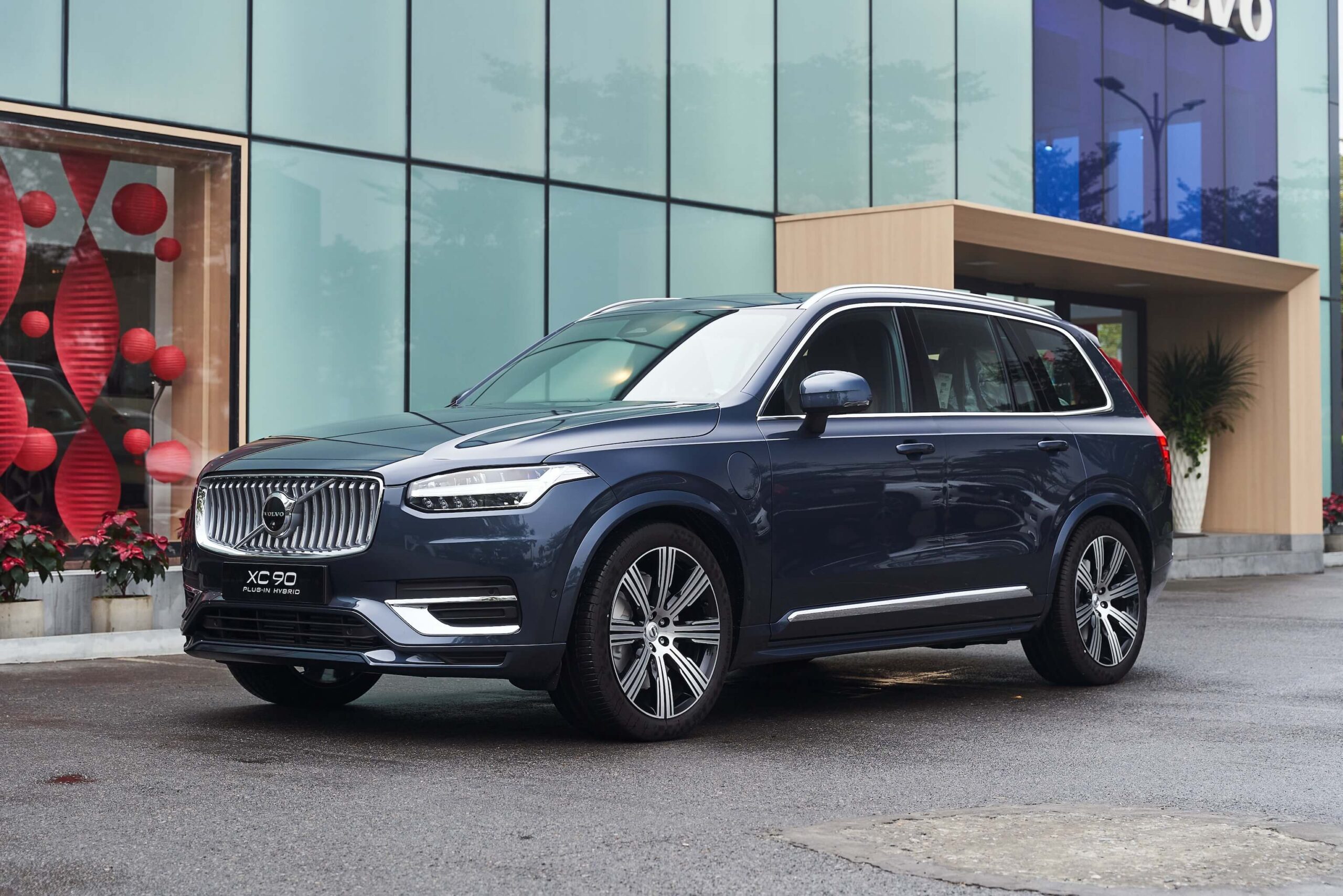 KHÁM PHÁ XC90 PLUG IN – HYBRID ULTRA VỚI GÓI ƯU ĐÃI ĐẾN 500 TRIỆU ĐỒNG TỪ VOLVO CAR HÀ NỘI