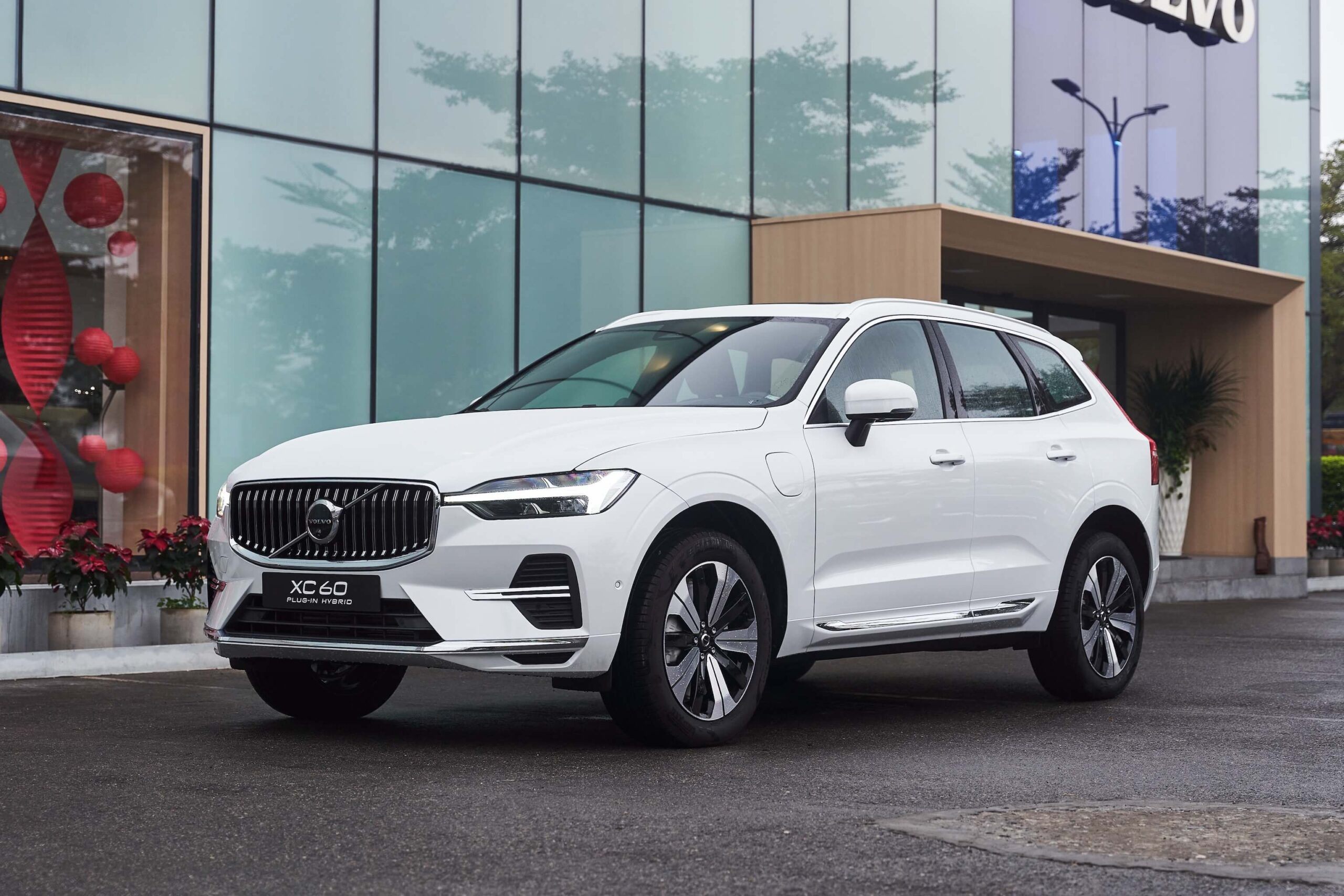 TRẢI NGHIỆM LÁI KHÁC BIỆT VỚI VOLVO XC60 PLUG – IN HYBRID TẠI VOLVO CAR HÀ NỘI